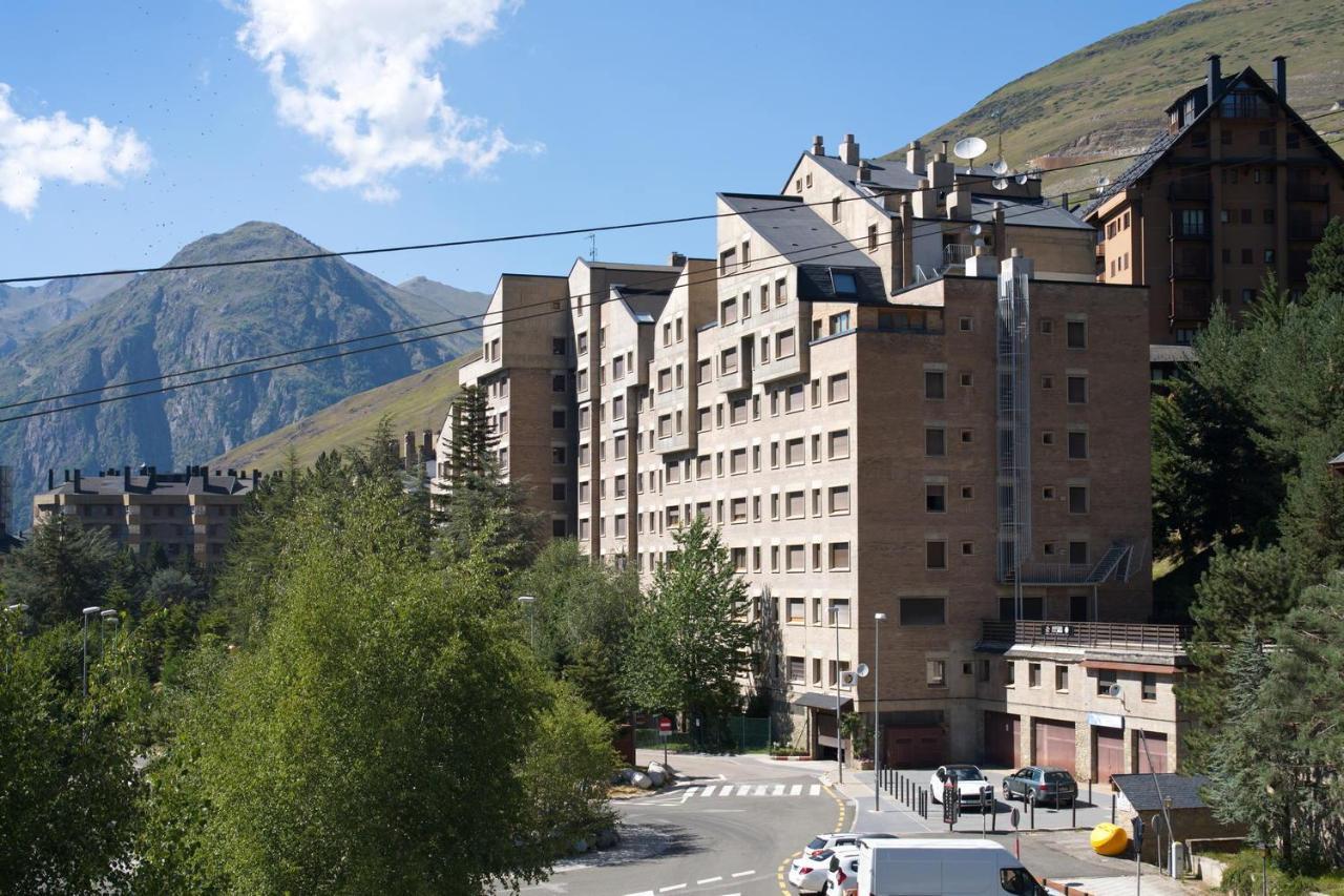 Apartamentos Solneu บาเกย์รา-เบเรต ภายนอก รูปภาพ