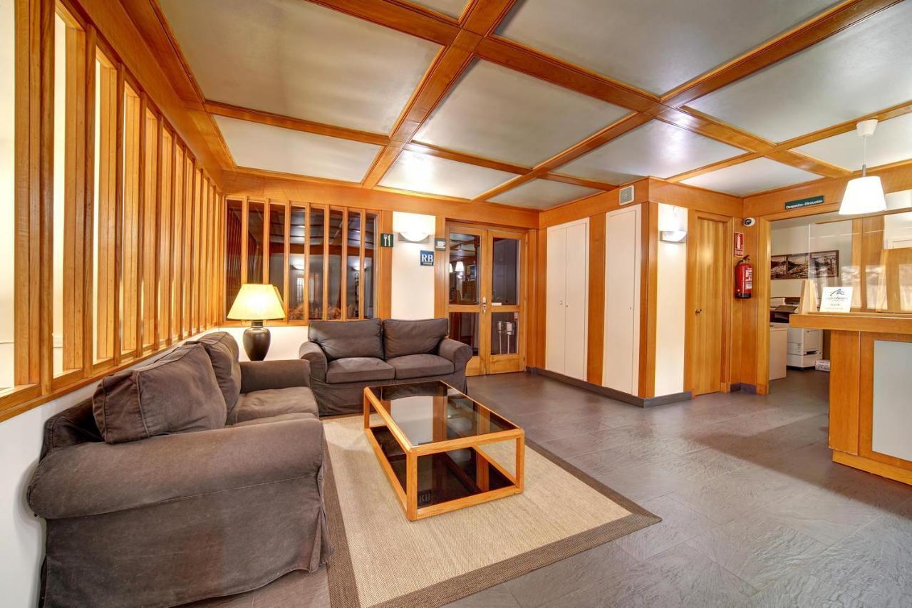 Apartamentos Solneu บาเกย์รา-เบเรต ภายนอก รูปภาพ