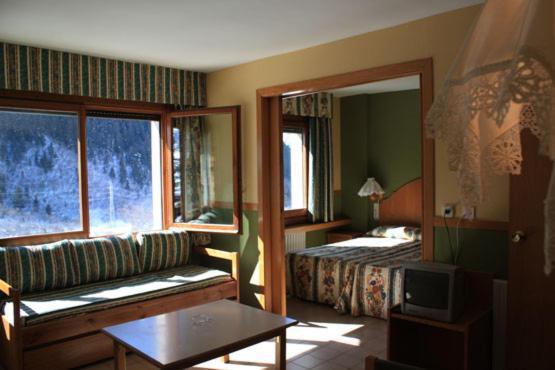 Apartamentos Solneu บาเกย์รา-เบเรต ภายนอก รูปภาพ